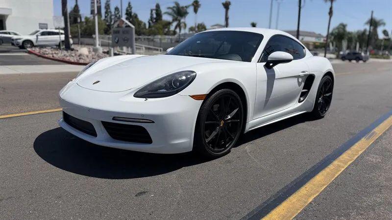 2017 Porsche 718 Cayman Base