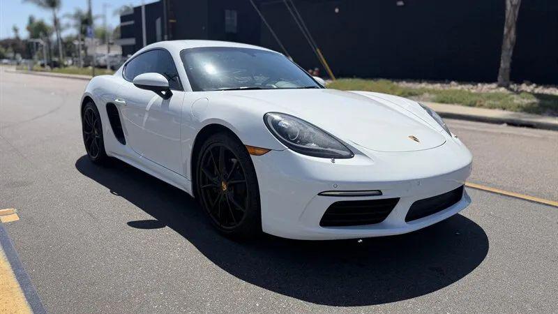 2017 Porsche 718 Cayman Base