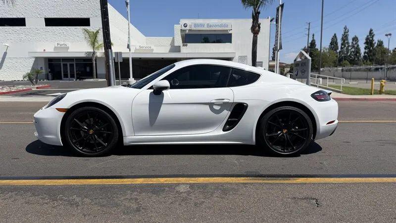 2017 Porsche 718 Cayman Base