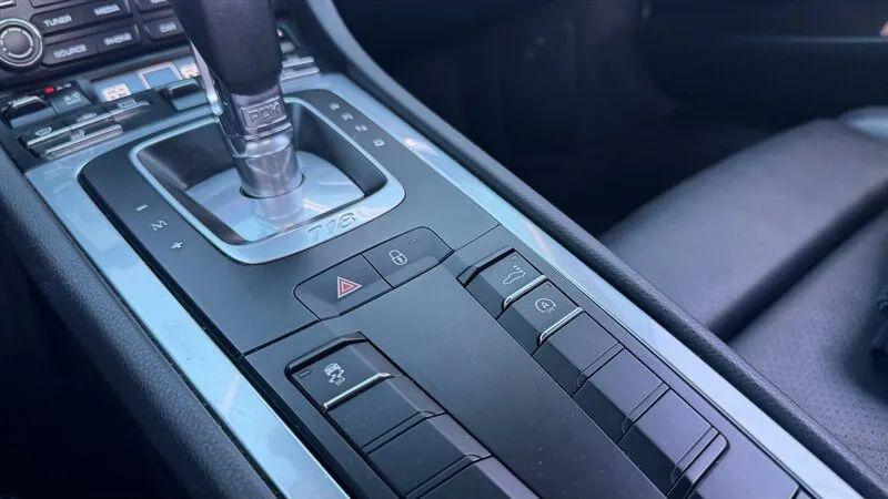 2017 Porsche 718 Cayman Base