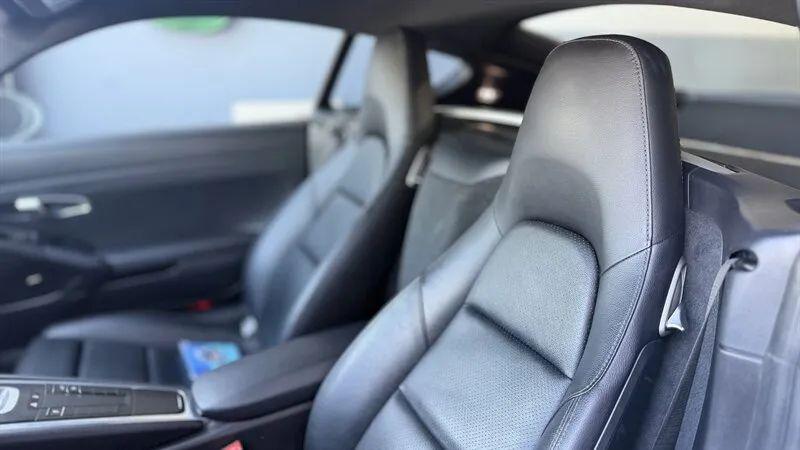 2017 Porsche 718 Cayman Base