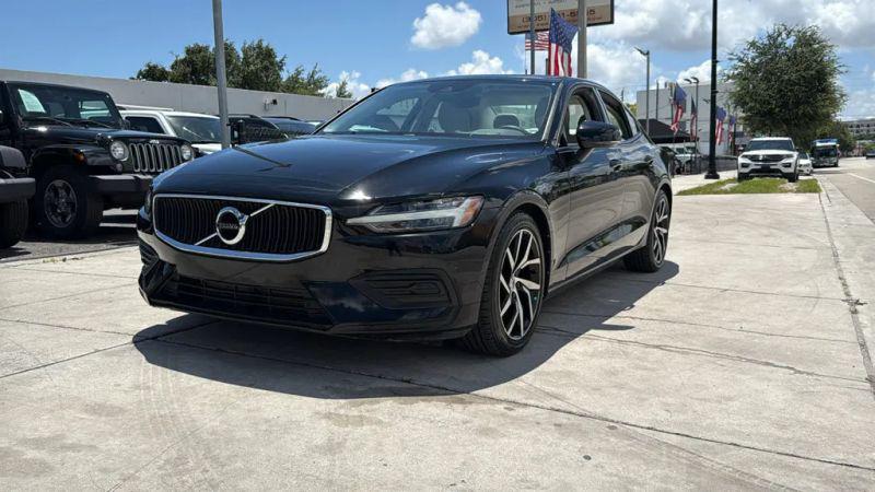 2019 Volvo S60 T6 Momentum
