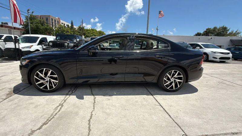 2019 Volvo S60 T6 Momentum
