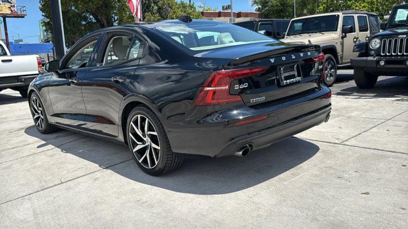 2019 Volvo S60 T6 Momentum