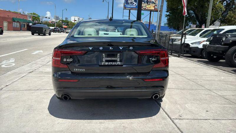 2019 Volvo S60 T6 Momentum