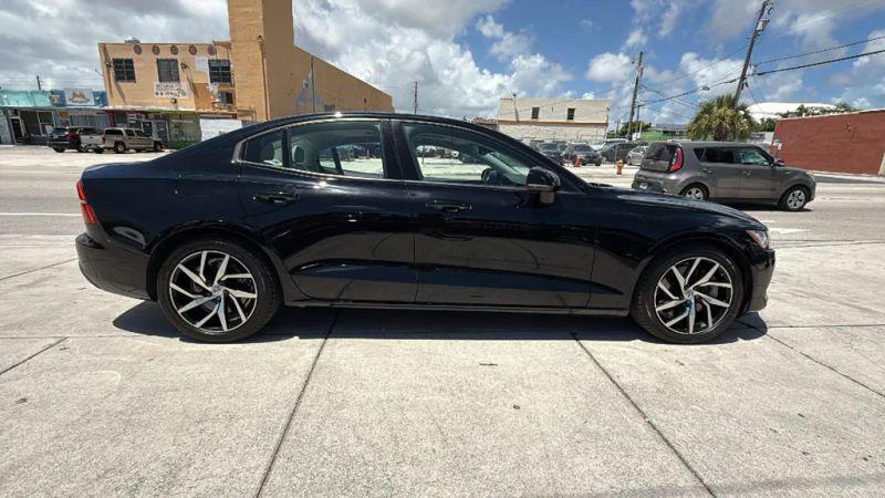 2019 Volvo S60 T6 Momentum