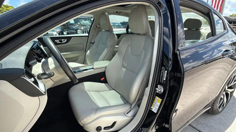 2019 Volvo S60 T6 Momentum