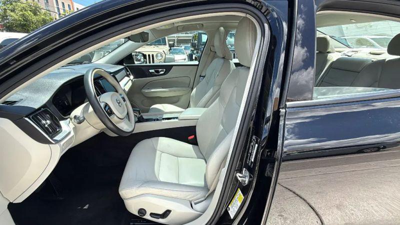 2019 Volvo S60 T6 Momentum