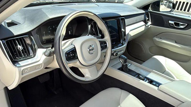 2019 Volvo S60 T6 Momentum