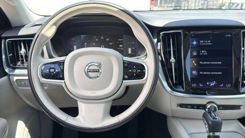 2019 Volvo S60 T6 Momentum