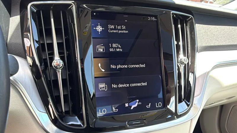 2019 Volvo S60 T6 Momentum