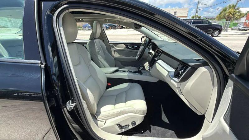 2019 Volvo S60 T6 Momentum
