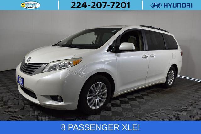 2015 Toyota Sienna XLE 8 Passenger for sale in LIBERTYVILLE, IL