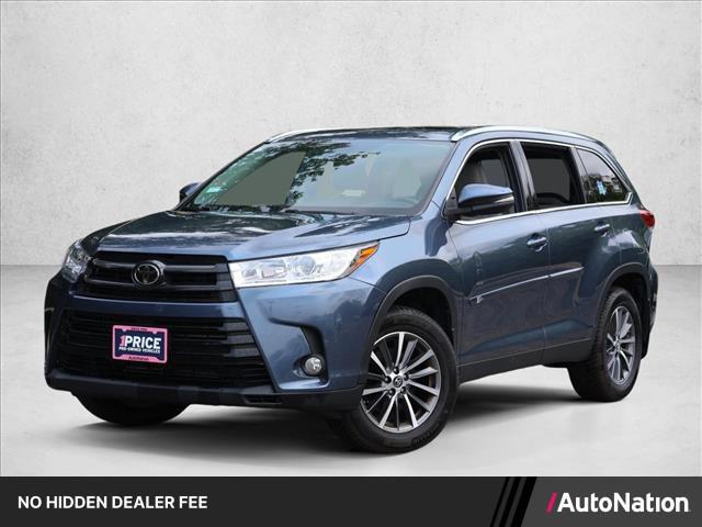 2019 Toyota Highlander XLE for sale in DES PLAINES, IL