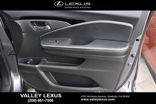 2020 Honda Pilot AWD Touring 8 Passenger