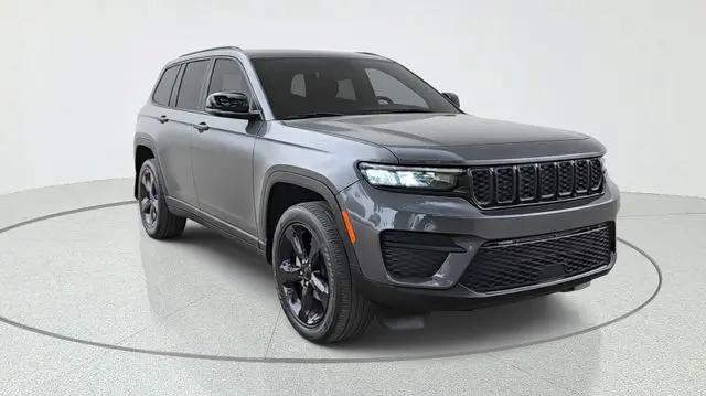 2023 Jeep Grand Cherokee Altitude 4x4 for sale in Irving, TX