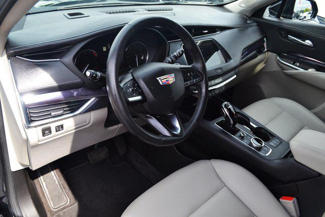 2023 Cadillac XT4 AWD Luxury