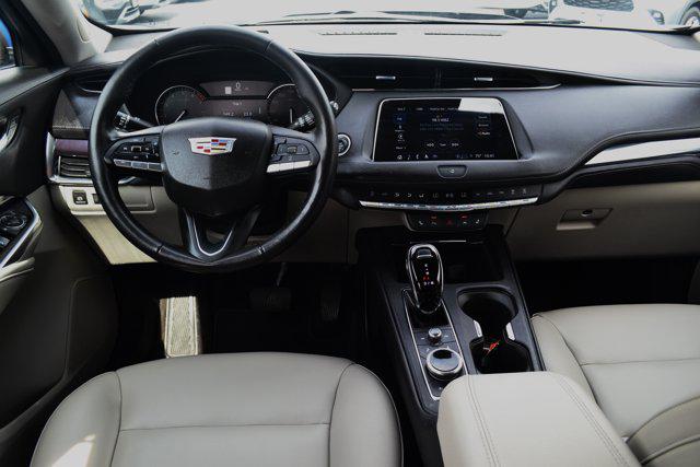 2023 Cadillac XT4 AWD Luxury