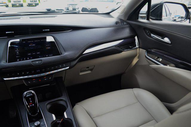 2023 Cadillac XT4 AWD Luxury