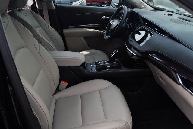 2023 Cadillac XT4 AWD Luxury