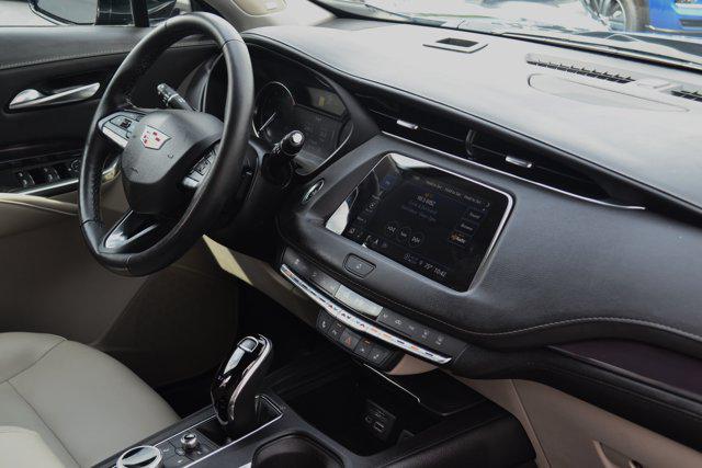 2023 Cadillac XT4 AWD Luxury