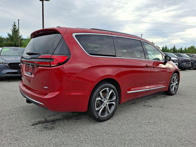 2026 Chrysler Pacifica Pinnacle AWD