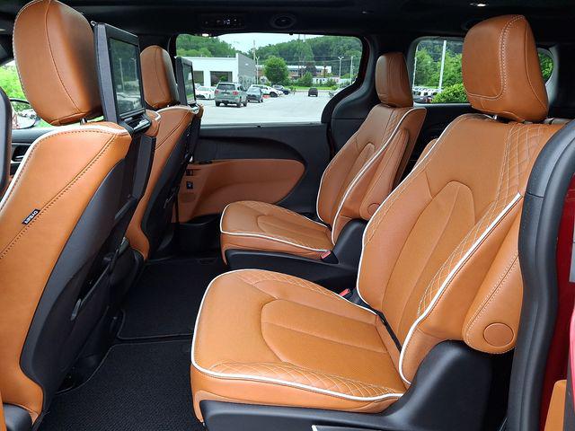 2026 Chrysler Pacifica Pinnacle AWD