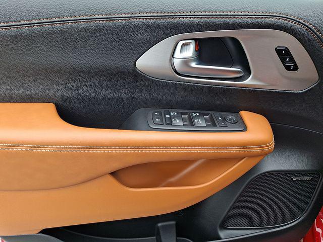 2026 Chrysler Pacifica Pinnacle AWD