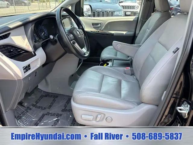 2018 Toyota Sienna XLE 7 Passenger