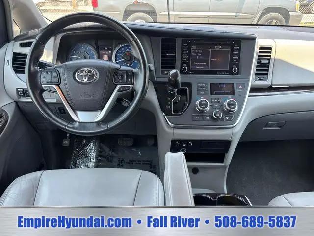 2018 Toyota Sienna XLE 7 Passenger