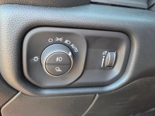 2026 Ram 2500 Tradesman Crew Cab 4x4 64 Box
