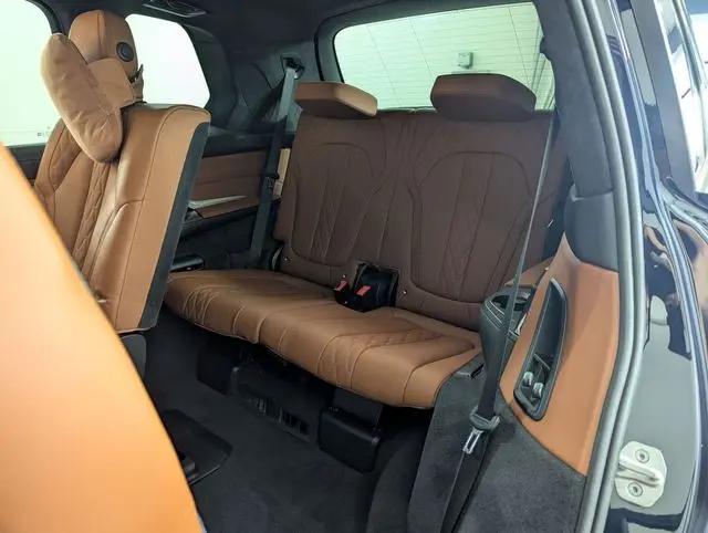 2024 BMW X7 M60i
