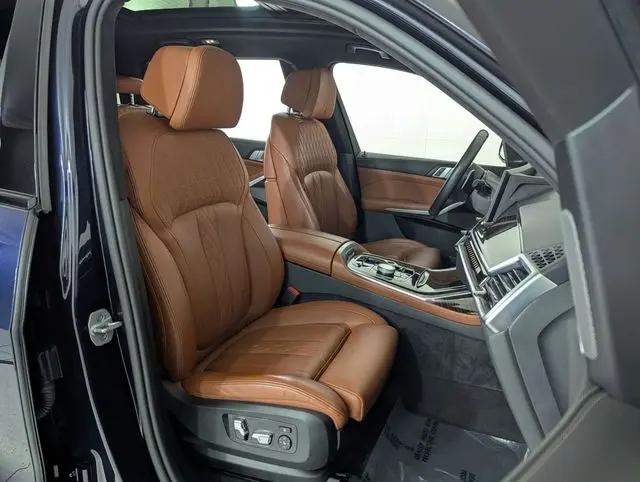 2024 BMW X7 M60i