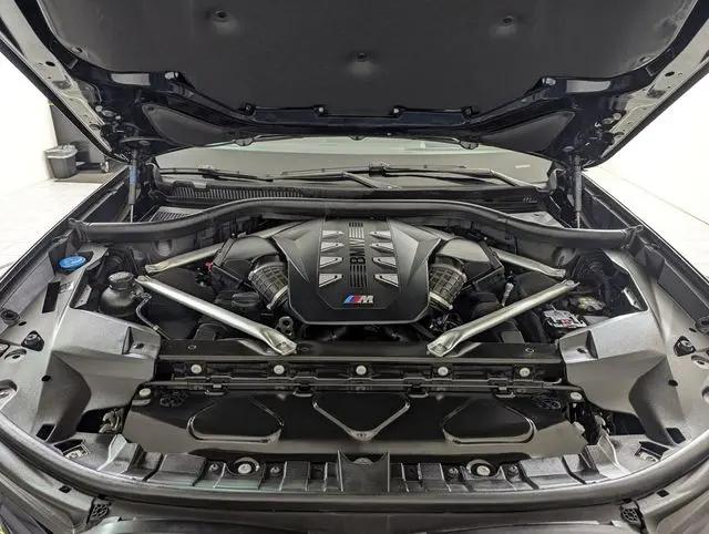 2024 BMW X7 M60i