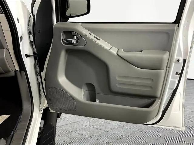 2021 Nissan Frontier Crew Cab SV 4x4