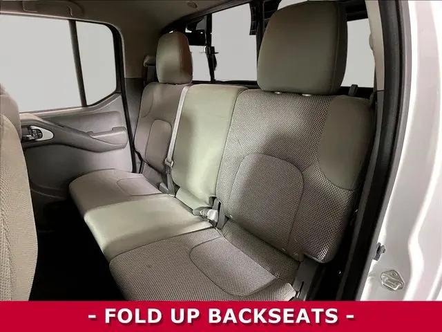 2021 Nissan Frontier Crew Cab SV 4x4
