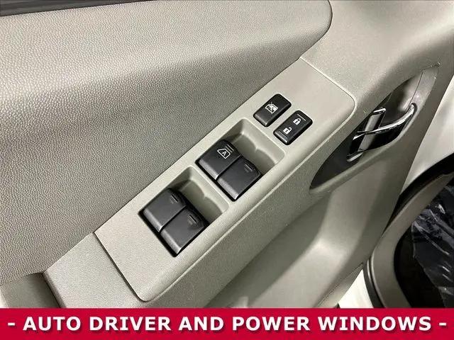 2021 Nissan Frontier Crew Cab SV 4x4