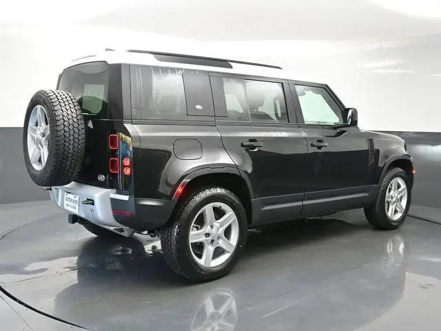 2023 Land Rover Defender 110 SE