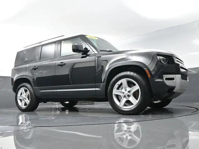 2023 Land Rover Defender 110 SE