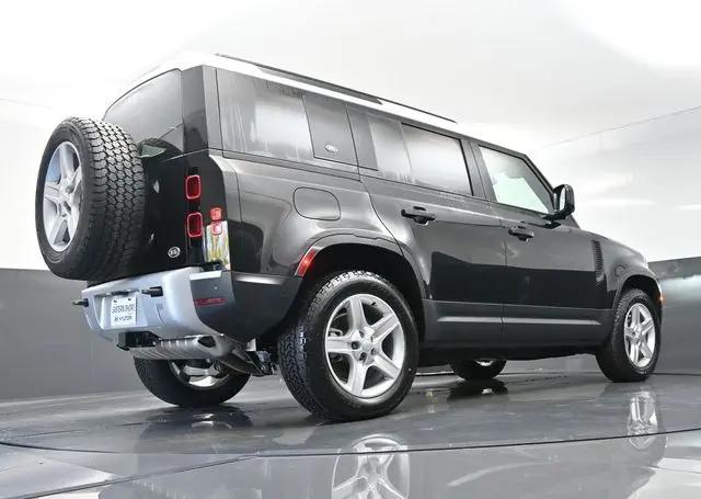 2023 Land Rover Defender 110 SE
