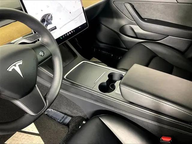 2021 Tesla Model 3 Standard Range Plus Rear-Wheel Drive