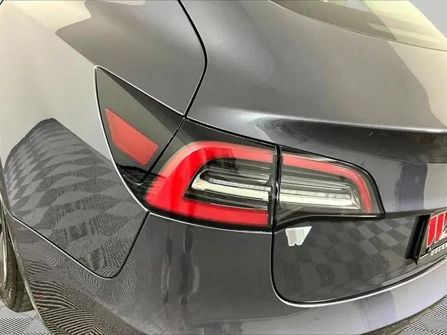2021 Tesla Model 3 Standard Range Plus Rear-Wheel Drive