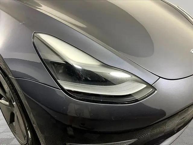 2021 Tesla Model 3 Standard Range Plus Rear-Wheel Drive