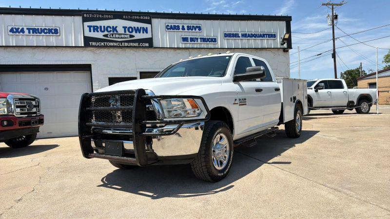 2018 Ram 3500 Tradesman Crew Cab 4x4 8 Box for sale in Cleburne, TX