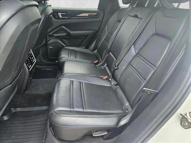 2021 Porsche Cayenne Cayenne