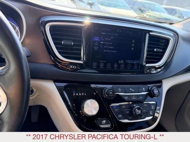 2017 Chrysler Pacifica Touring-L
