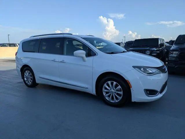 2019 Chrysler Pacifica Touring L for sale in Tampa, FL