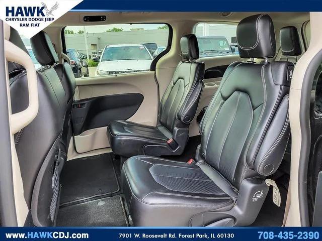 2023 Chrysler Pacifica Touring L