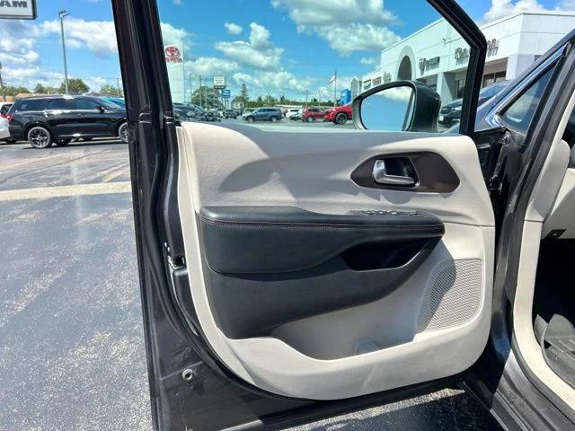 2019 Chrysler Pacifica Touring L