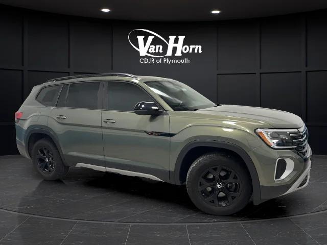 2024 Volkswagen Atlas 2.0T Peak Edition SEL for sale in Plymouth, WI